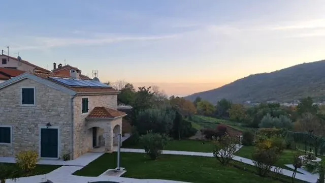 Villa Stonegate Estate - Bonus, Dvije Vile Jedna Cijena! Opatija