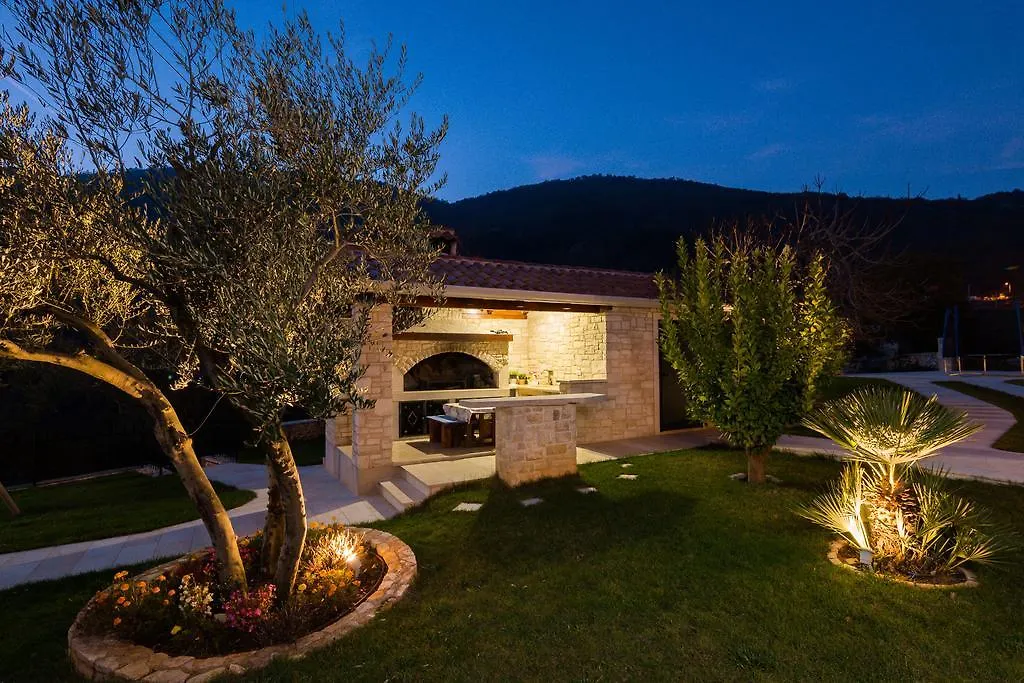 Villa Stonegate Estate - Bonus, Dvije Vile Jedna Cijena! Opatija
