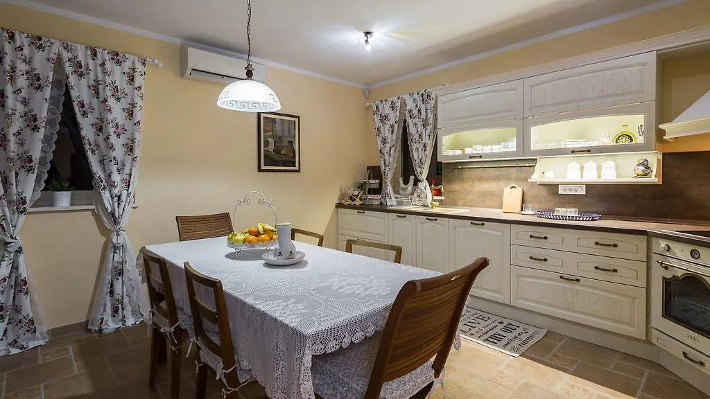 Villa Stonegate Estate - Bonus, Dvije Vile Jedna Cijena! Opatija