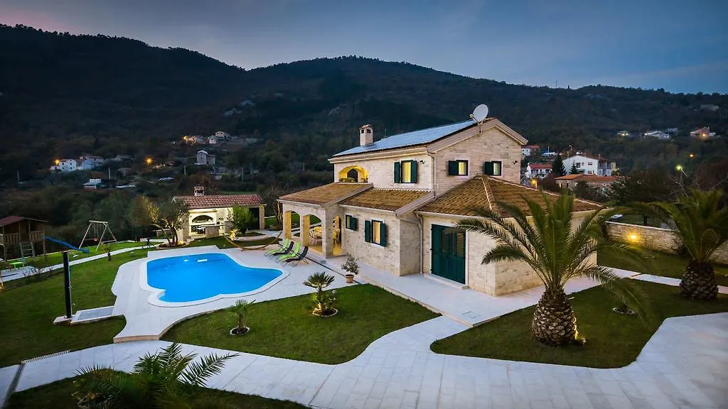Villa Stonegate Estate - Bonus, Dvije Vile Jedna Cijena! Opatija Croatia