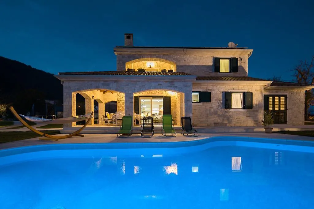 Villa Stonegate Estate - Bonus, Dvije Vile Jedna Cijena! Opatija