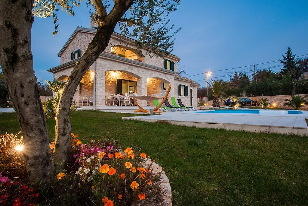 Villa Stonegate Estate - Bonus, Dvije Vile Jedna Cijena! Opatija